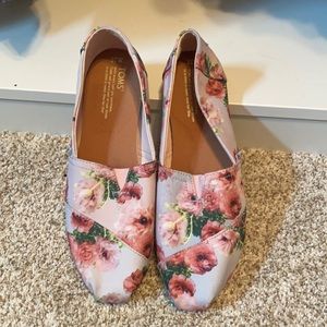 TOMS floral slip-ons